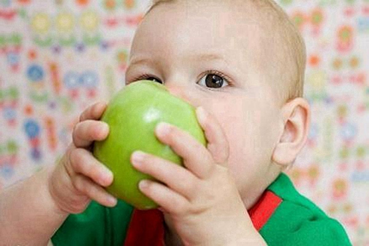 三种水果堪称“积食加速器”小孩子要注意了